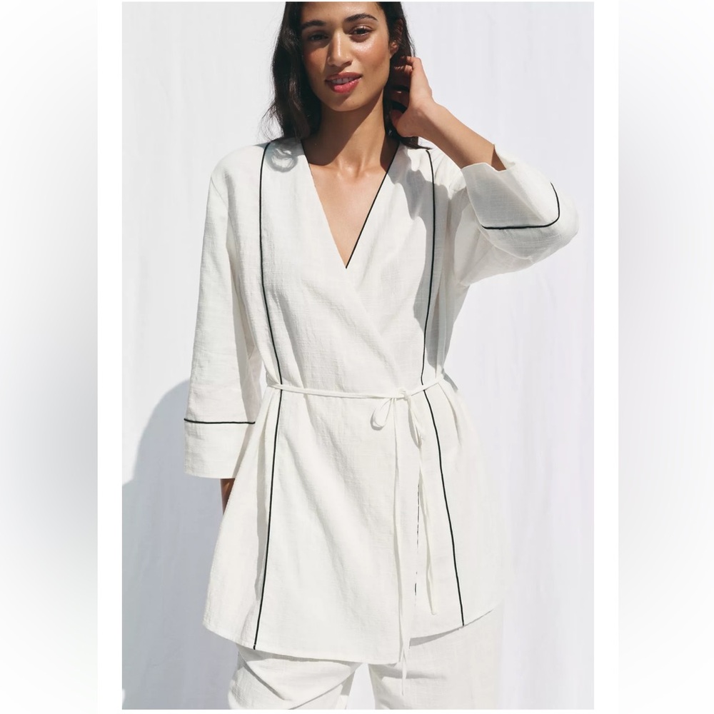 Zara White Wrap Jacket with‎ Black Piping Size Large